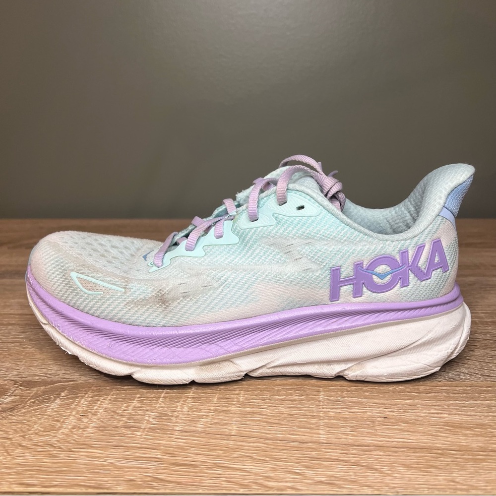 HOKA Bondi 8 Women’s Running Shoes Size 9.5B – Sunlit Ocean / Lilac Mist